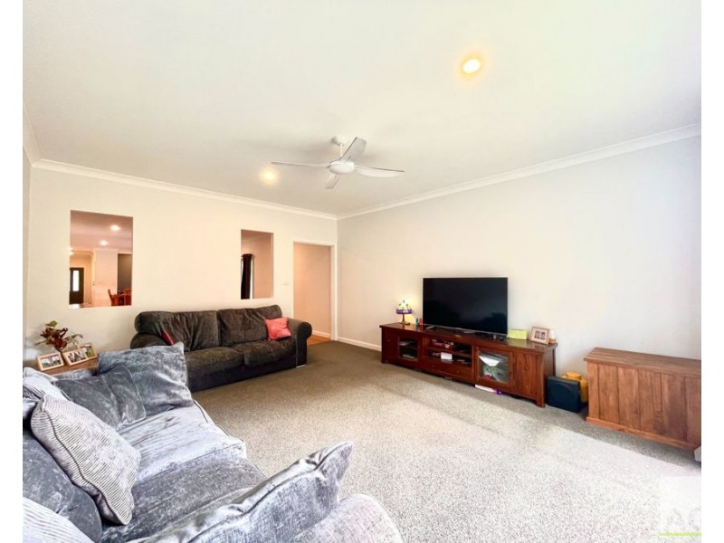83 Blackhead Rd, Hallidays Point NSW 2430
