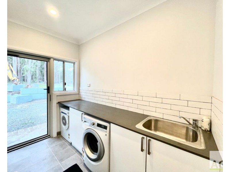 83 Blackhead Rd, Hallidays Point NSW 2430