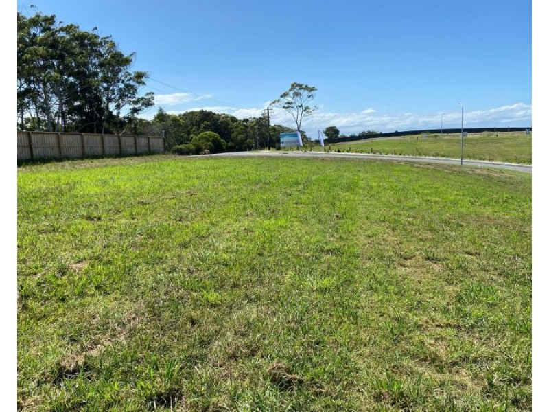 4 Silk Crescent, Diamond Beach NSW 2430