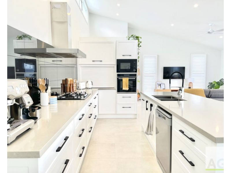 3 Azalea Cres, Tallwoods Village NSW 2430