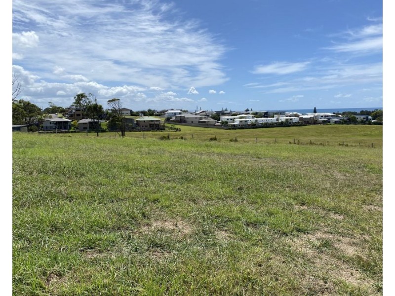 13 Ivory Street, Diamond Beach NSW 2430