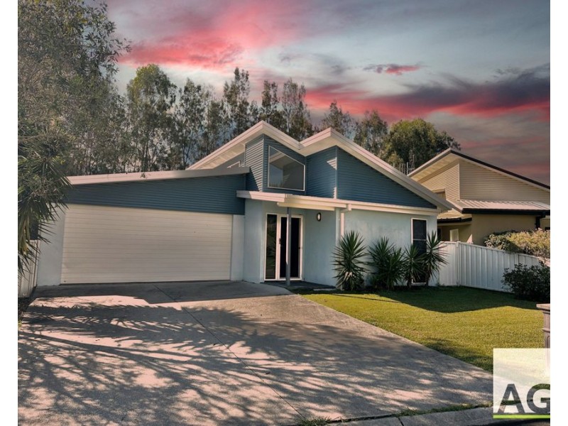 1 Bloodwood Pl, Black Head NSW 2430