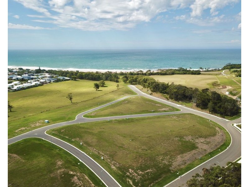 8 Platinum Street, Diamond Beach NSW 2430