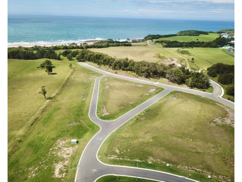 8 Platinum Street, Diamond Beach NSW 2430