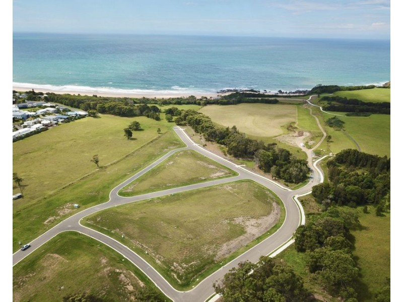 8 Platinum Street, Diamond Beach NSW 2430
