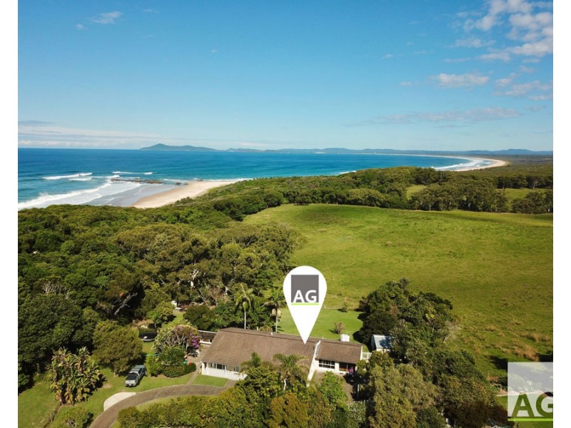 10 High Street, Black Head NSW 2430