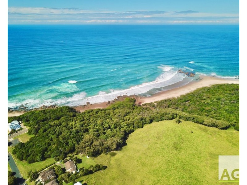 10 High Street, Black Head NSW 2430