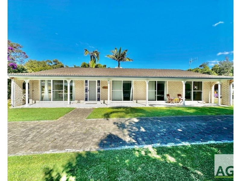 10 High Street, Black Head NSW 2430