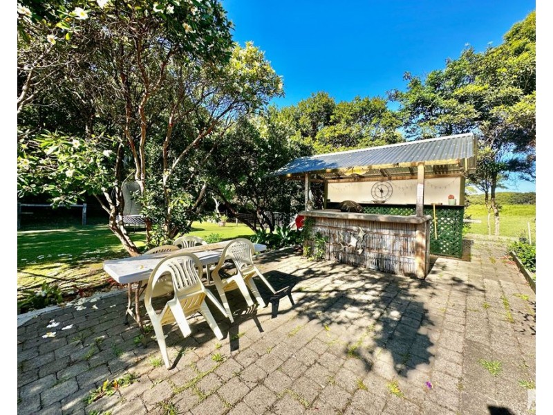 10 High Street, Black Head NSW 2430