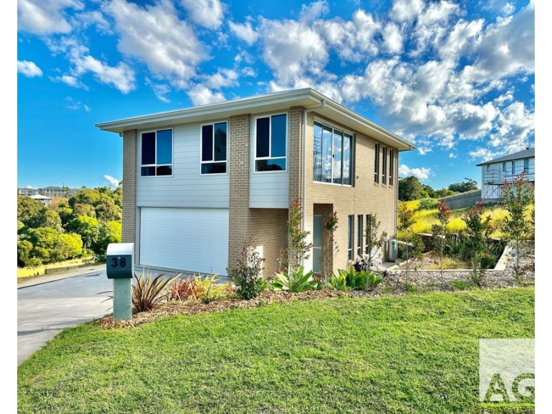 38 Scarborough Circuit, Red Head NSW 2430