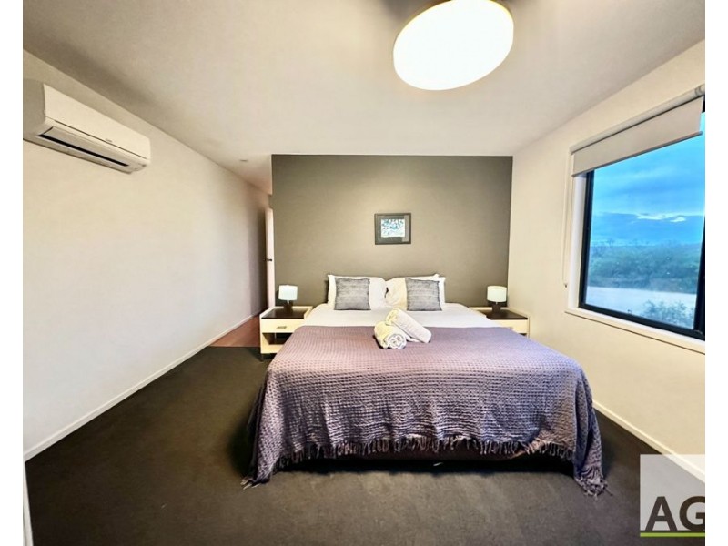 21 Whales Parade, Diamond Beach NSW 2430