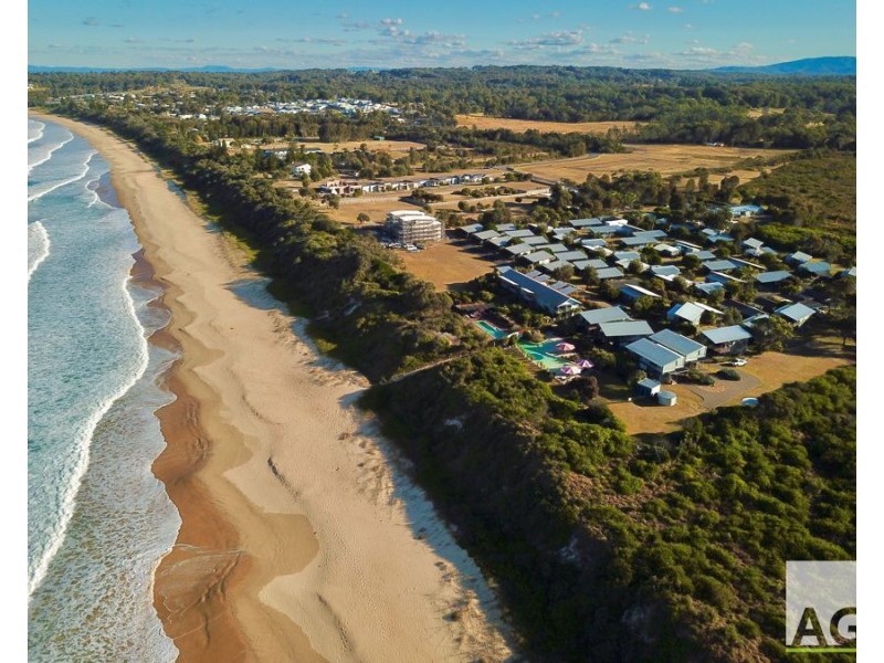 21 Whales Parade, Diamond Beach NSW 2430