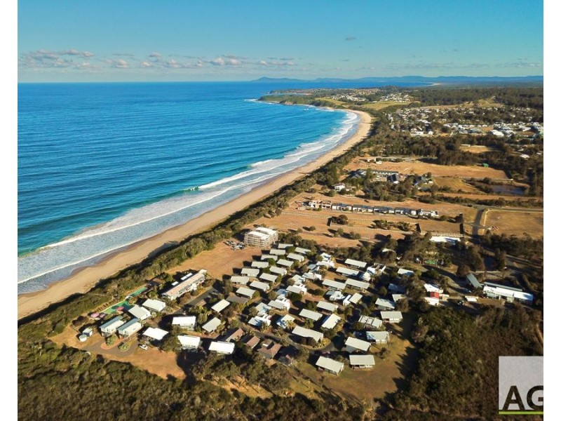 21 Whales Parade, Diamond Beach NSW 2430