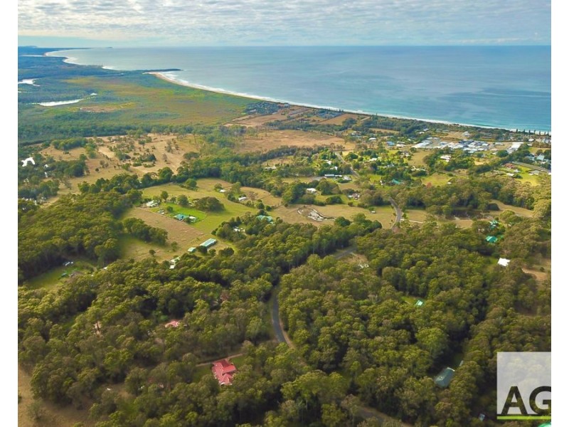 22 Figtree Dr, Diamond Beach NSW 2430