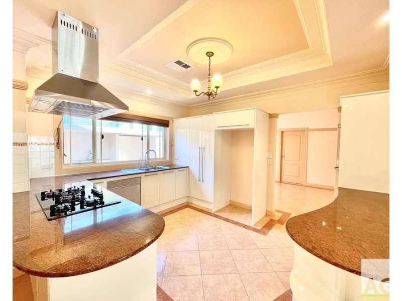 2 Baywood Drive, Black Head NSW 2430