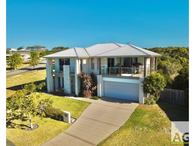 4 Torquay Circuit, Red Head NSW 2430