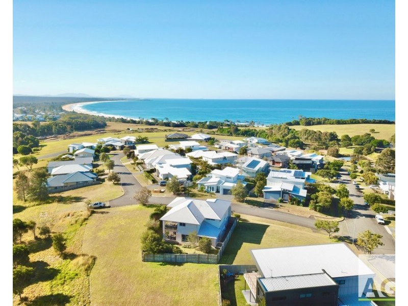4 Torquay Circuit, Red Head NSW 2430