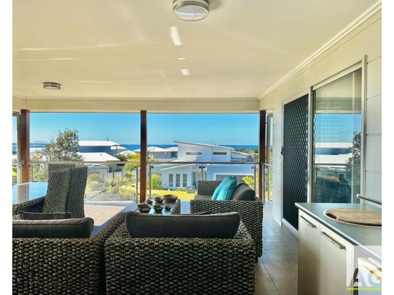 4 Torquay Circuit, Red Head NSW 2430