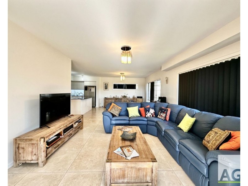 4 Torquay Circuit, Red Head NSW 2430