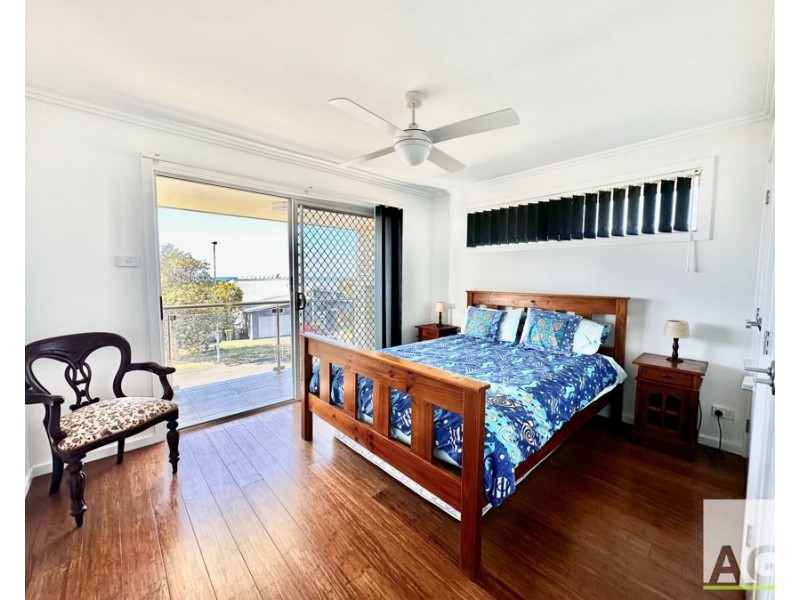 4 Torquay Circuit, Red Head NSW 2430