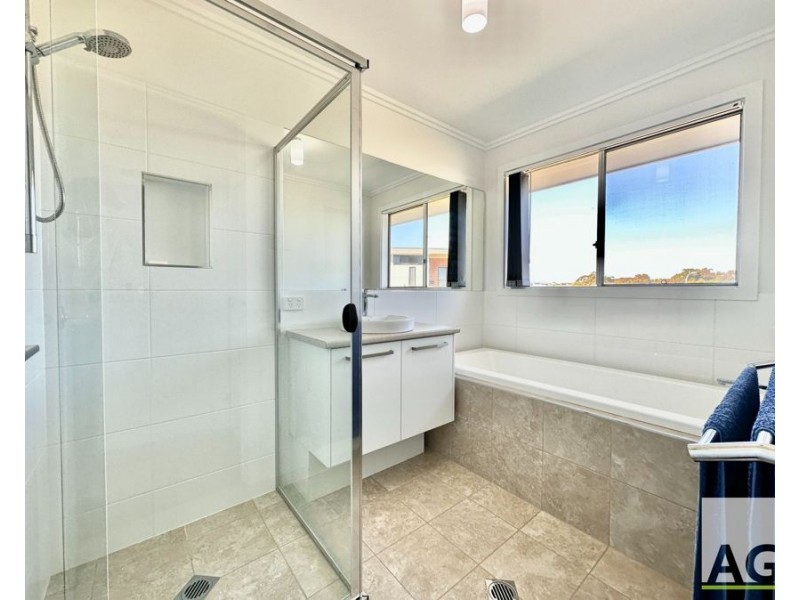 4 Torquay Circuit, Red Head NSW 2430