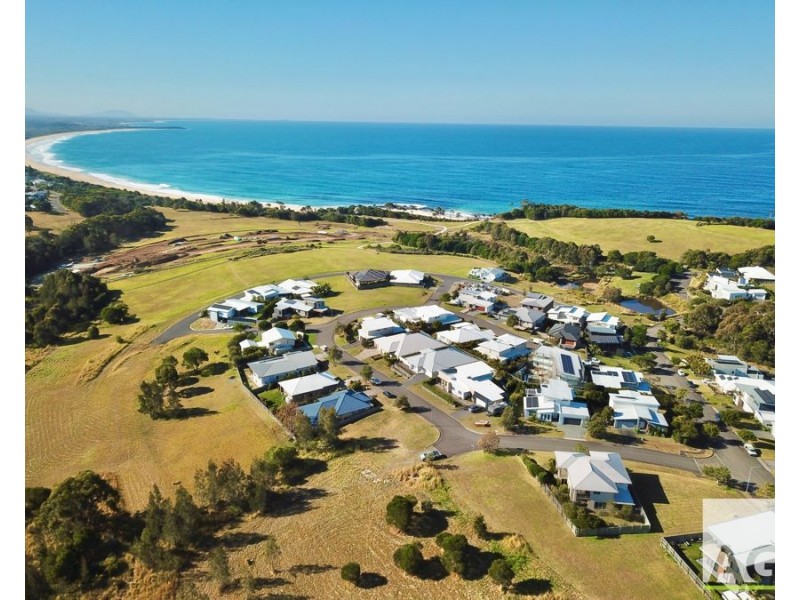4 Torquay Circuit, Red Head NSW 2430