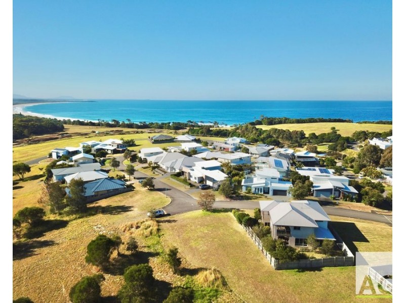 4 Torquay Circuit, Red Head NSW 2430