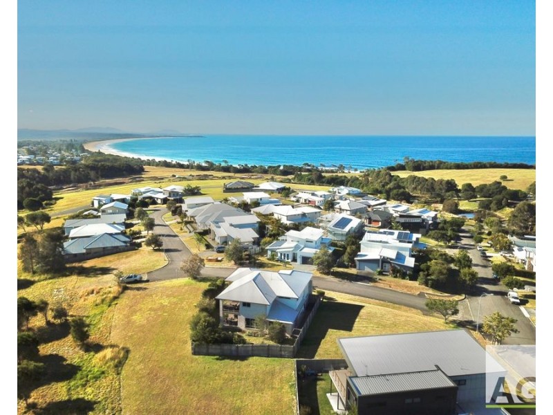 4 Torquay Circuit, Red Head NSW 2430