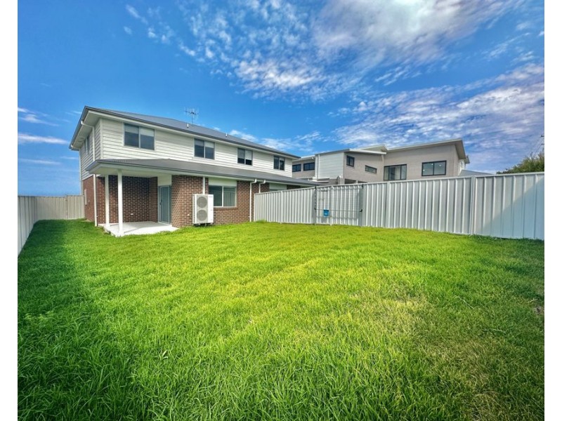 2/14 Shores Cres, Diamond Beach NSW 2430