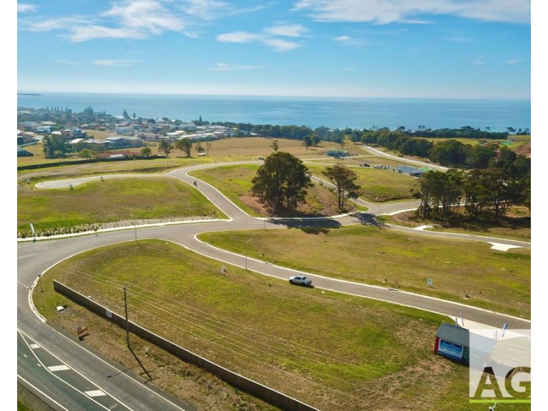 8 Silk Crescent, Diamond Beach NSW 2430
