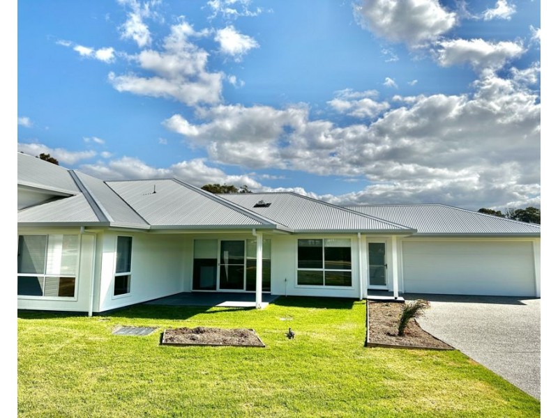 72 Anniversary Drive, Diamond Beach NSW 2430