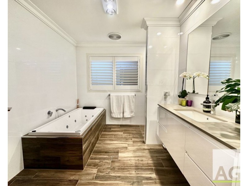 268 Tallwood Dr, Tallwoods Village NSW 2430