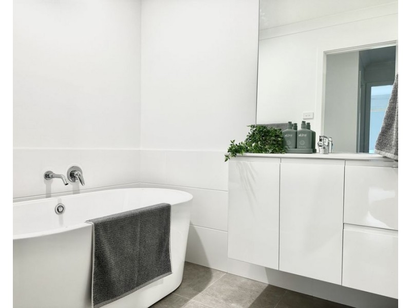 1/72 Anniversary Drive, Diamond Beach NSW 2430