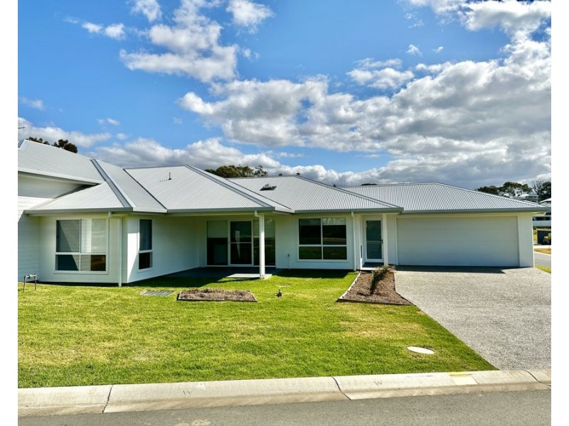 2/72 Anniversary Drive, Diamond Beach NSW 2430