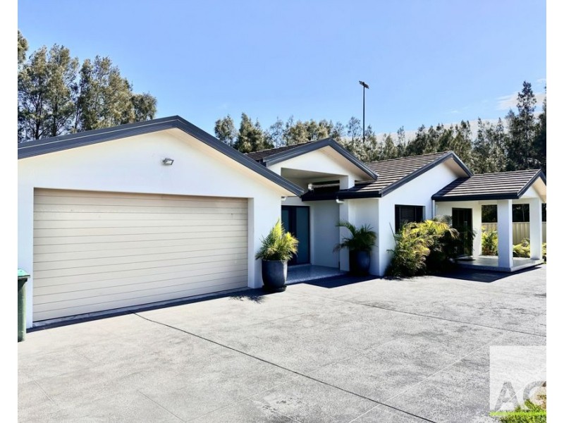 30 Bellevue Pl, Black Head NSW 2430