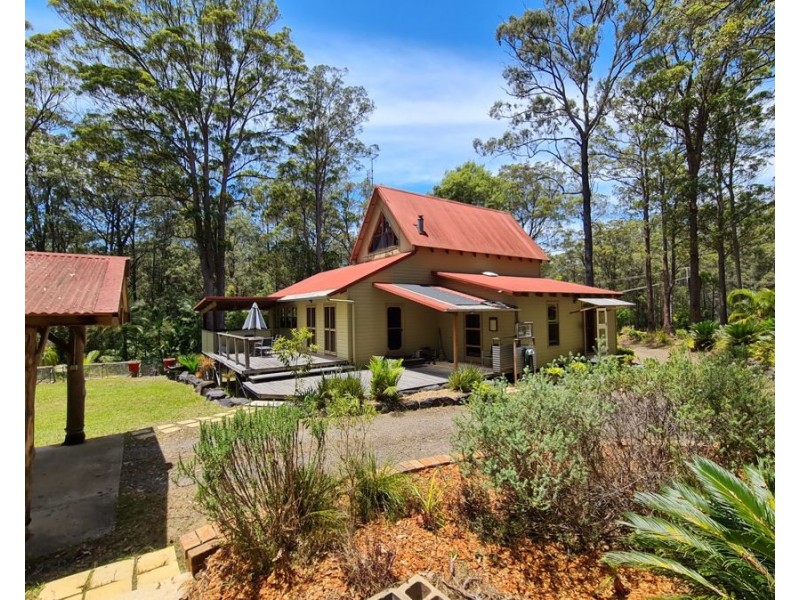 21 Figtree Drive, Diamond Beach NSW 2430