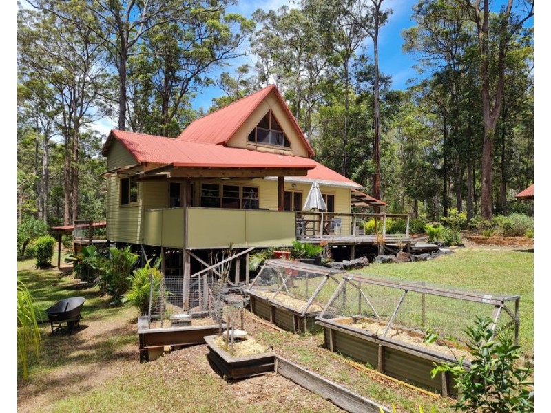 21 Figtree Drive, Diamond Beach NSW 2430