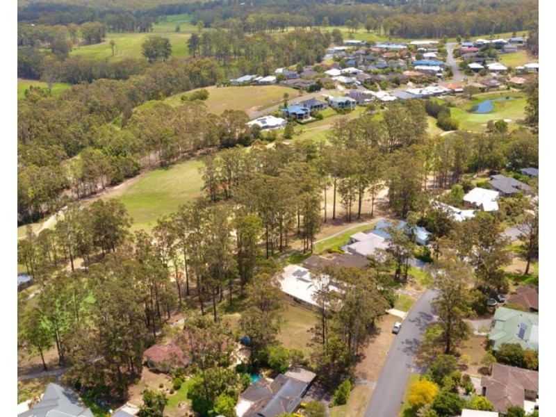 8 Hilltop Parkway, Tallwoods Village NSW 2430