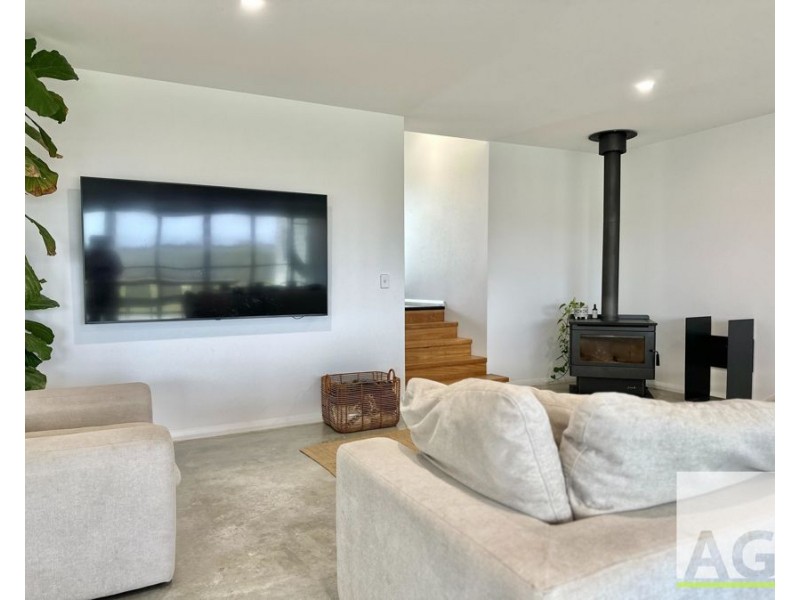 19 Greenview Drive, Black Head NSW 2430