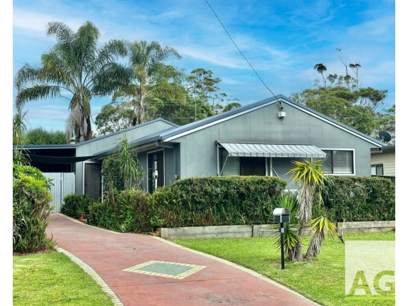 4 Saltwater Cres, Diamond Beach NSW 2430