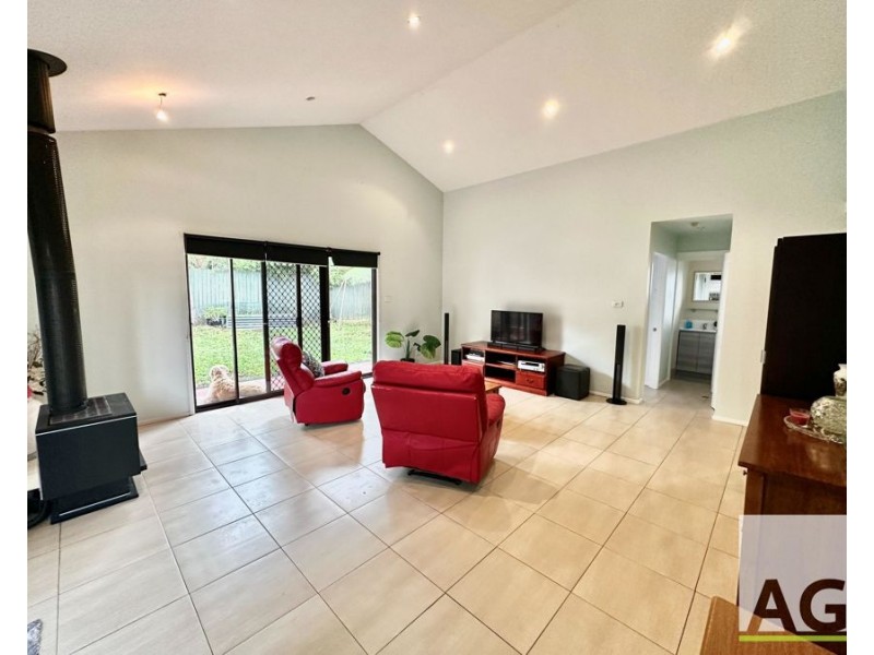 4 Saltwater Cres, Diamond Beach NSW 2430