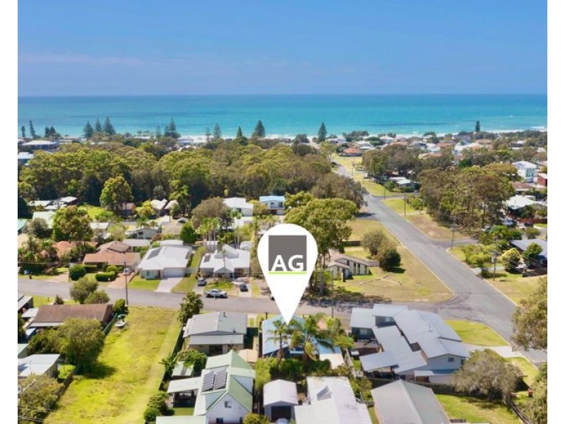 4 Saltwater Cres, Diamond Beach NSW 2430