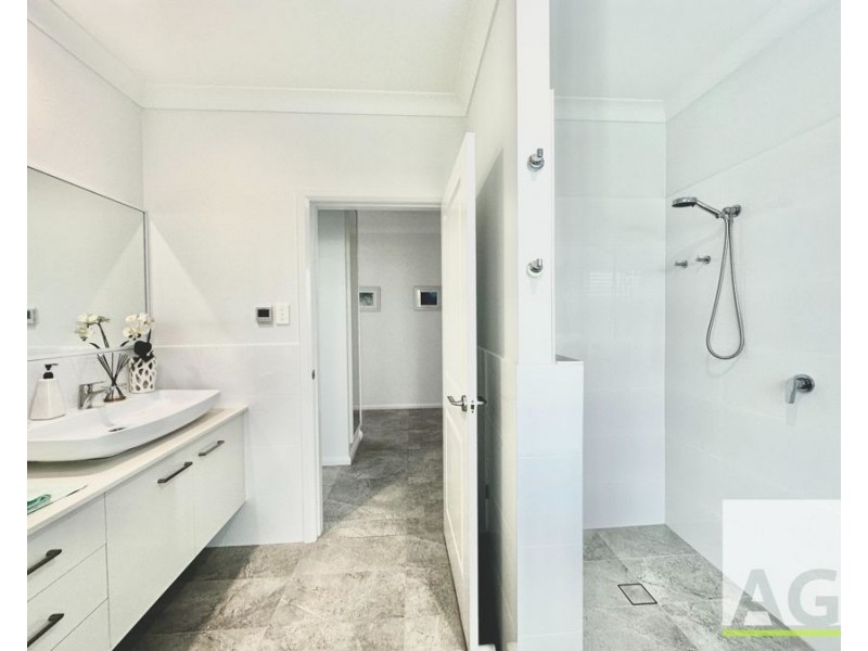 18 Noosa Crescent, Red Head NSW 2430