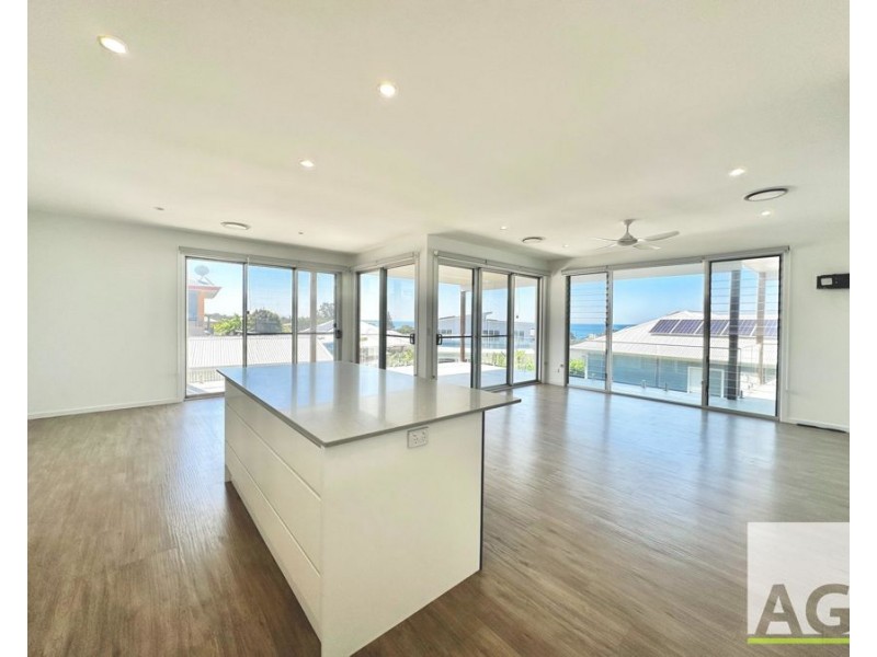 30 Emerald Drive, Diamond Beach NSW 2430