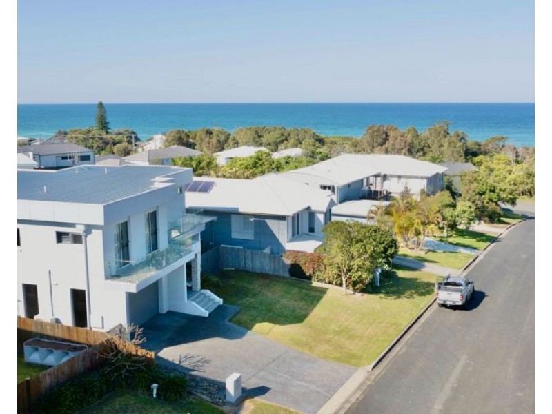 30 Emerald Drive, Diamond Beach NSW 2430