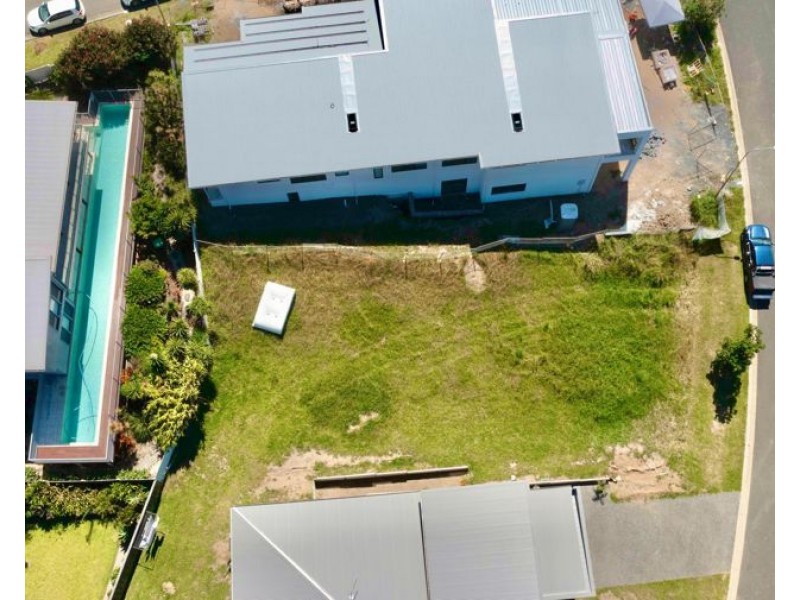 8 Noosa Crescent, Red Head NSW 2430
