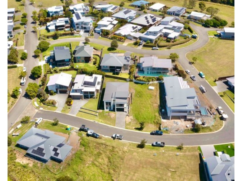 8 Noosa Crescent, Red Head NSW 2430