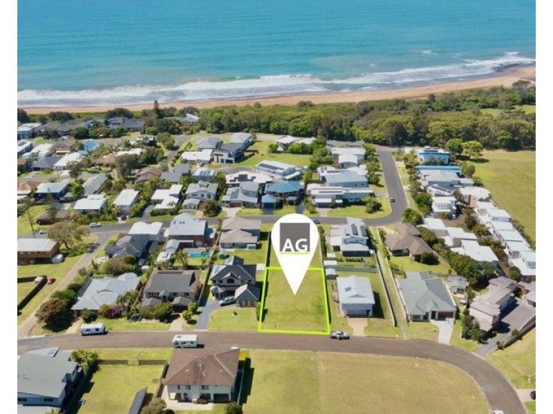 51 Sapphire Parade, Diamond Beach NSW 2430