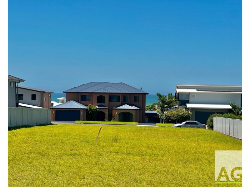 51 Sapphire Parade, Diamond Beach NSW 2430