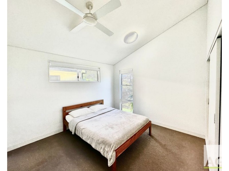 1 Bloodwood Place, Black Head NSW 2430